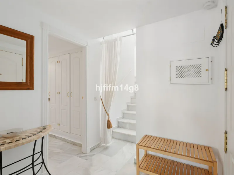 Apartment - Penthouse в продаже в Marbella, Málaga. В доме 1 спален и 1 ванных комнат. Площадь дома 103 м²