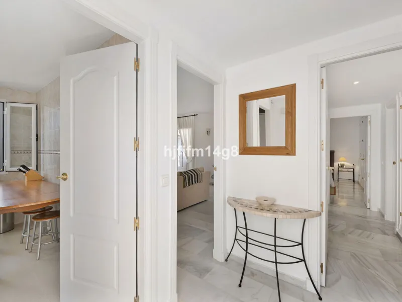 Apartment - Penthouse в продаже в Marbella, Málaga. В доме 1 спален и 1 ванных комнат. Площадь дома 103 м²