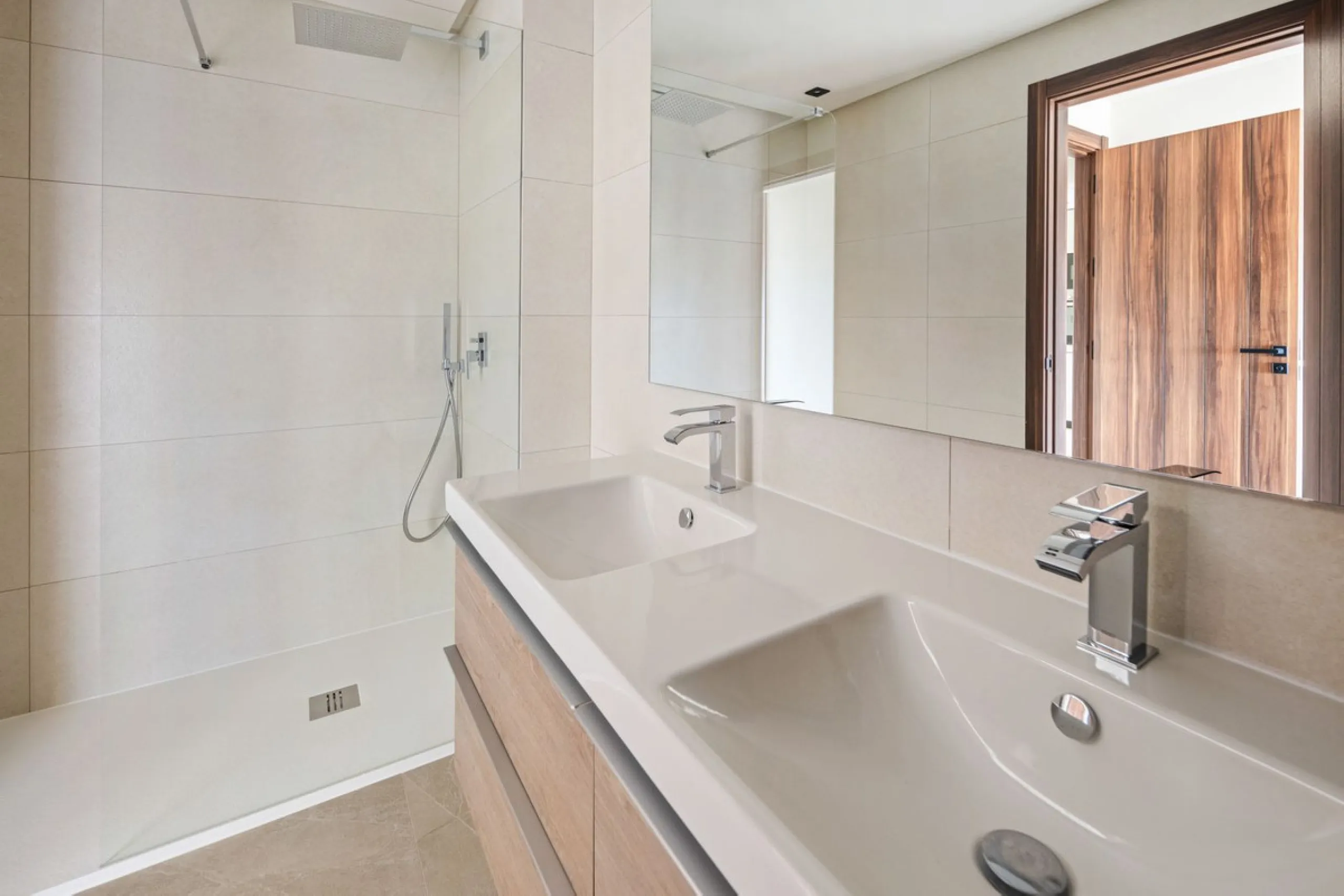 Apartment - Middle Floor Apartment в продаже в Marbella, Málaga. В доме 2 спален и 2 ванных комнат. Площадь дома 100 м²