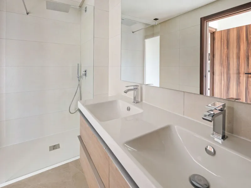 Apartment - Middle Floor Apartment в продаже в Marbella, Málaga. В доме 2 спален и 2 ванных комнат. Площадь дома 100 м²