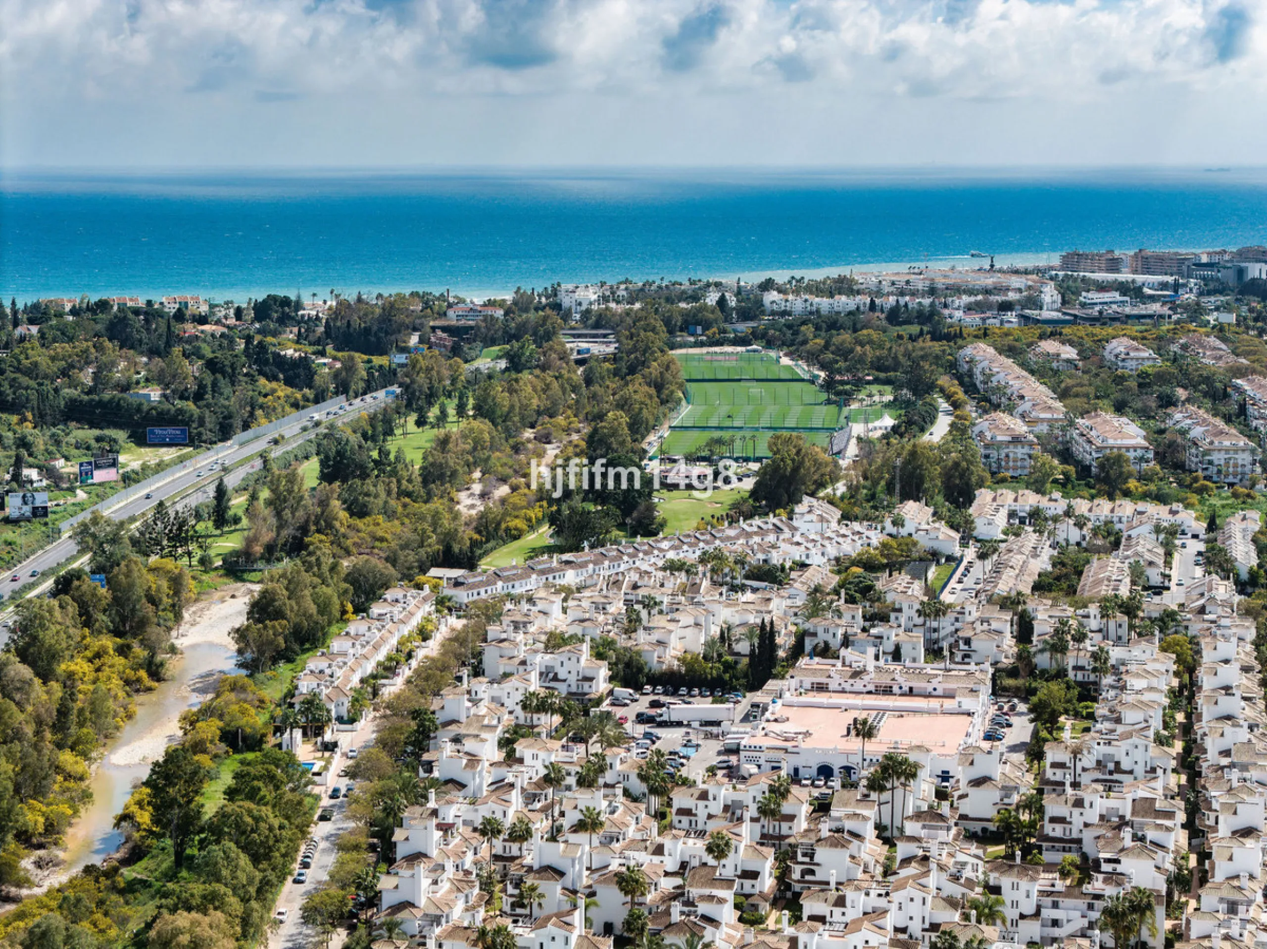 Apartment - Penthouse в продаже в Marbella, Málaga. В доме 1 спален и 1 ванных комнат. Площадь дома 103 м²