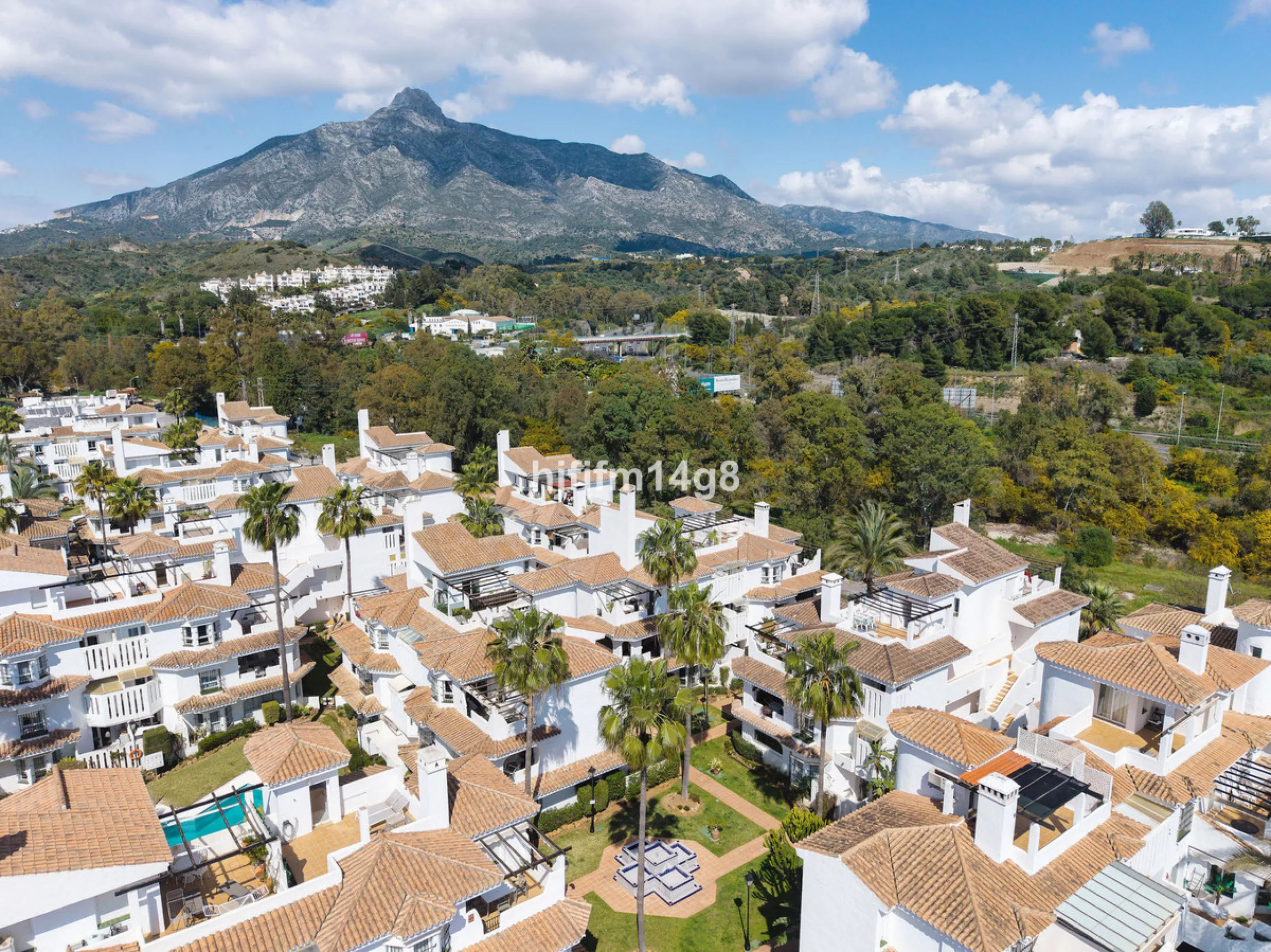 Apartment - Penthouse в продаже в Marbella, Málaga. В доме 1 спален и 1 ванных комнат. Площадь дома 103 м²