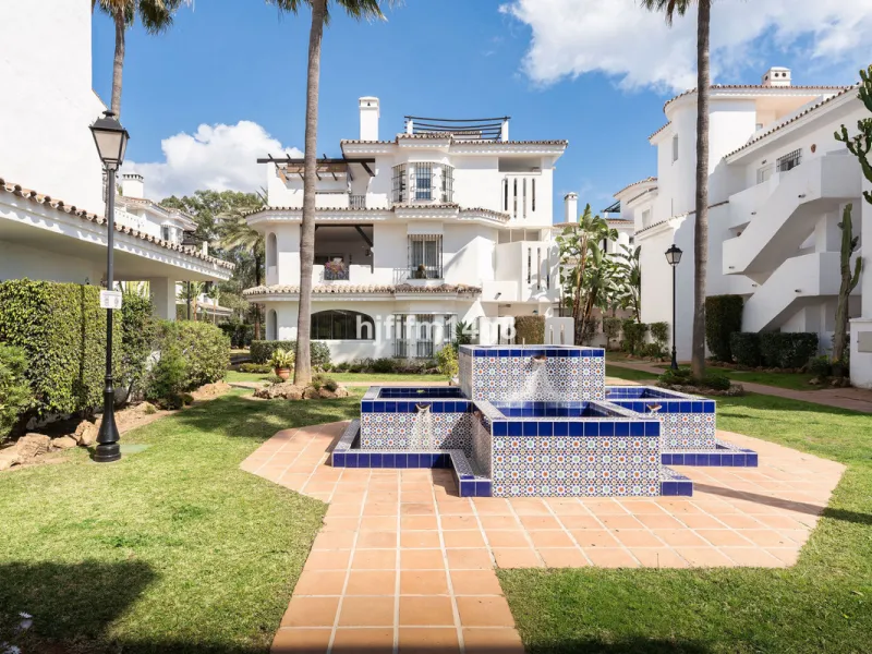 Apartment - Penthouse в продаже в Marbella, Málaga. В доме 1 спален и 1 ванных комнат. Площадь дома 103 м²