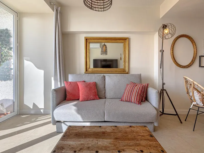 Exclusive beachfront apartment in Marbella
