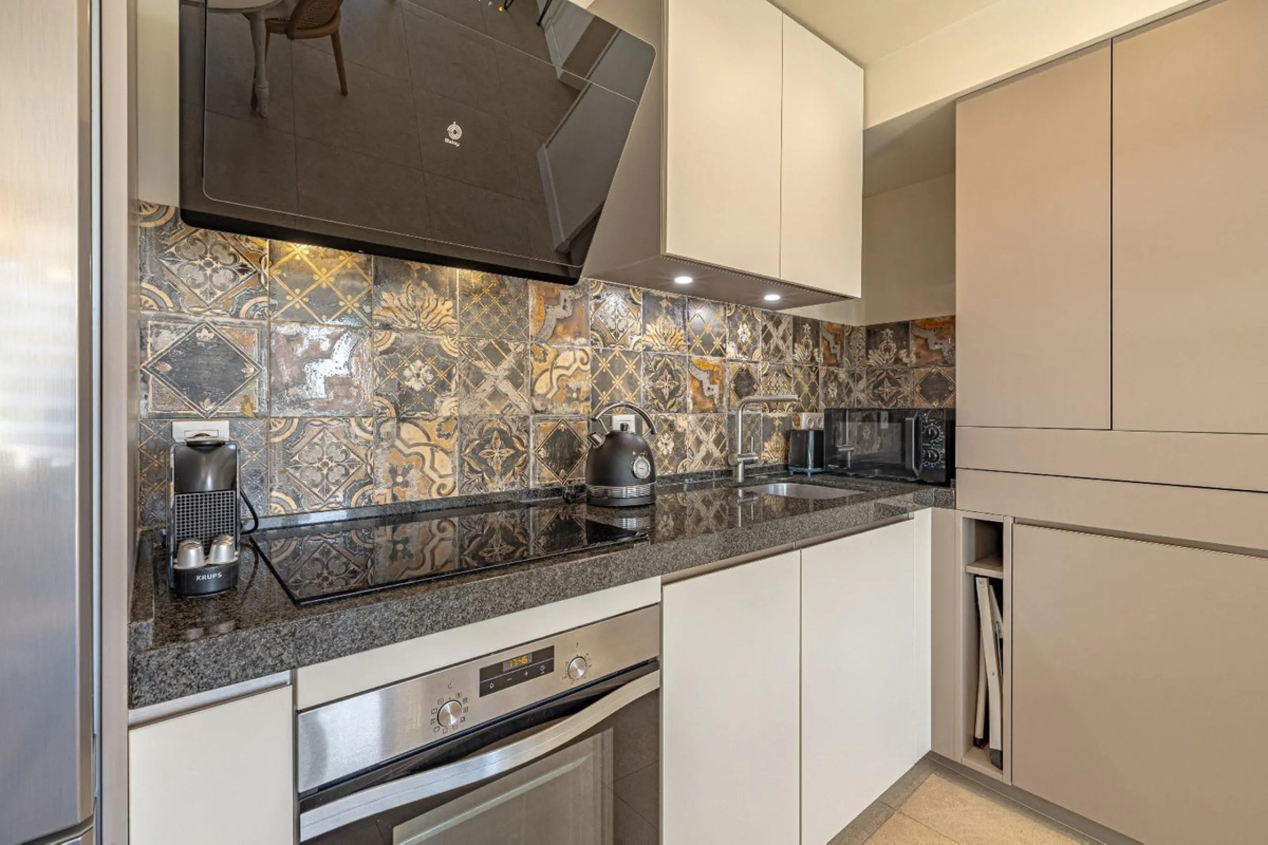 Exclusive beachfront apartment in Marbella