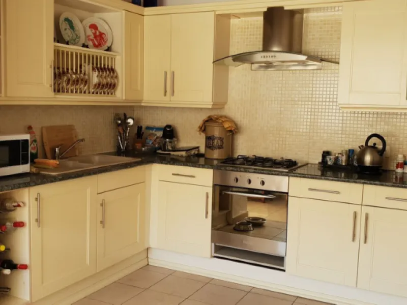 Lovely Country House with Separate Apartment Plus Kennels & Cattery for sale in Campanillos near Malaga.