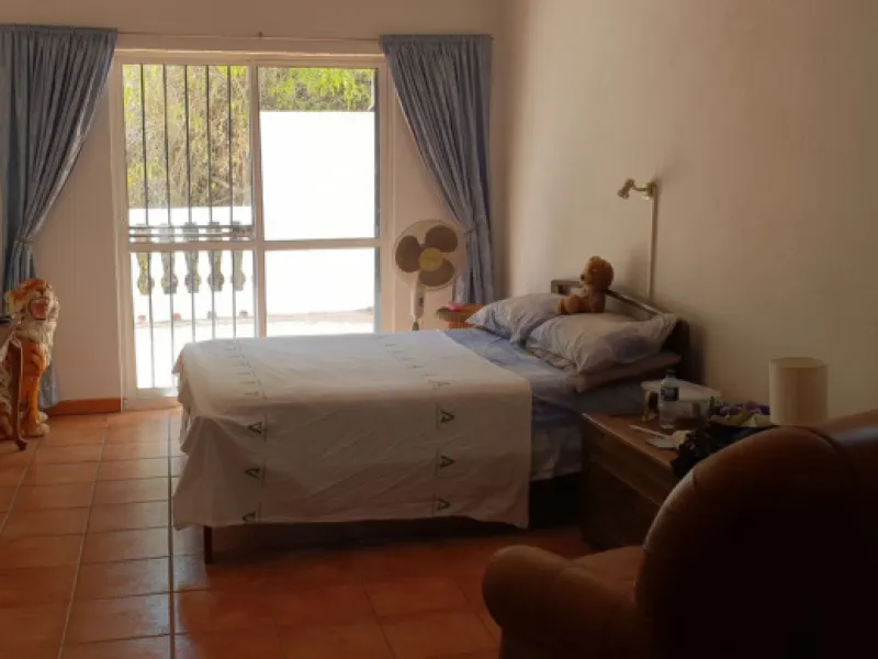 Lovely Country House with Separate Apartment Plus Kennels & Cattery for sale in Campanillos near Malaga.