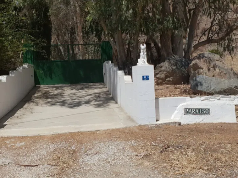 Lovely Country House with Separate Apartment Plus Kennels & Cattery for sale in Campanillos near Malaga.