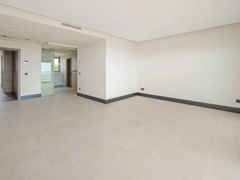 Apartment - Middle Floor Apartment в продаже в Marbella, Málaga. В доме 2 спален и 2 ванных комнат. Площадь дома 100 м²