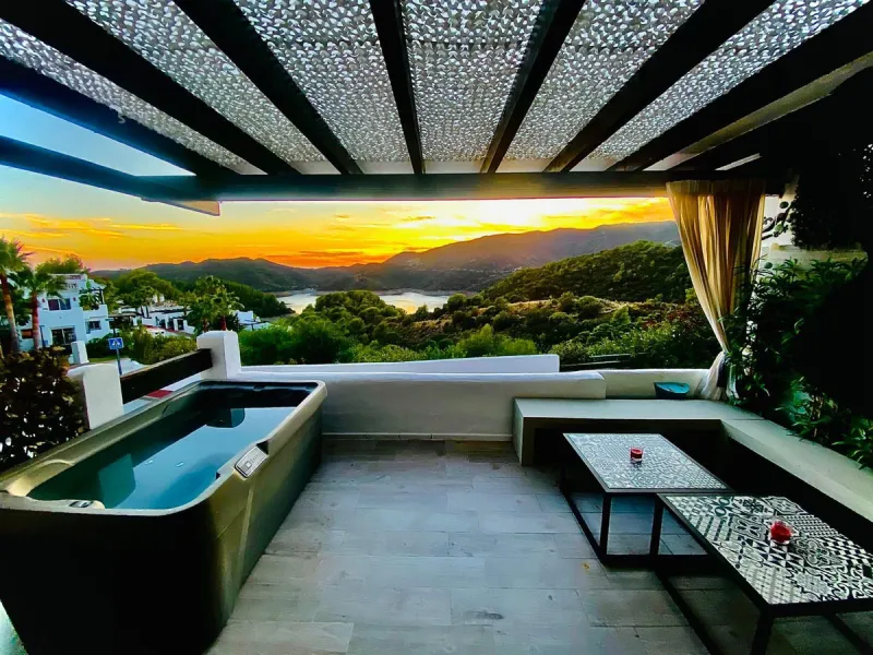 Exclusive semi-detached house in Zahara de Istán, just minutes from Marbella.