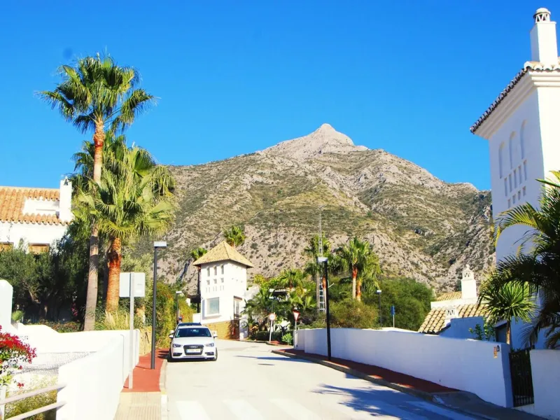 Exclusive semi-detached house in Zahara de Istán, just minutes from Marbella.