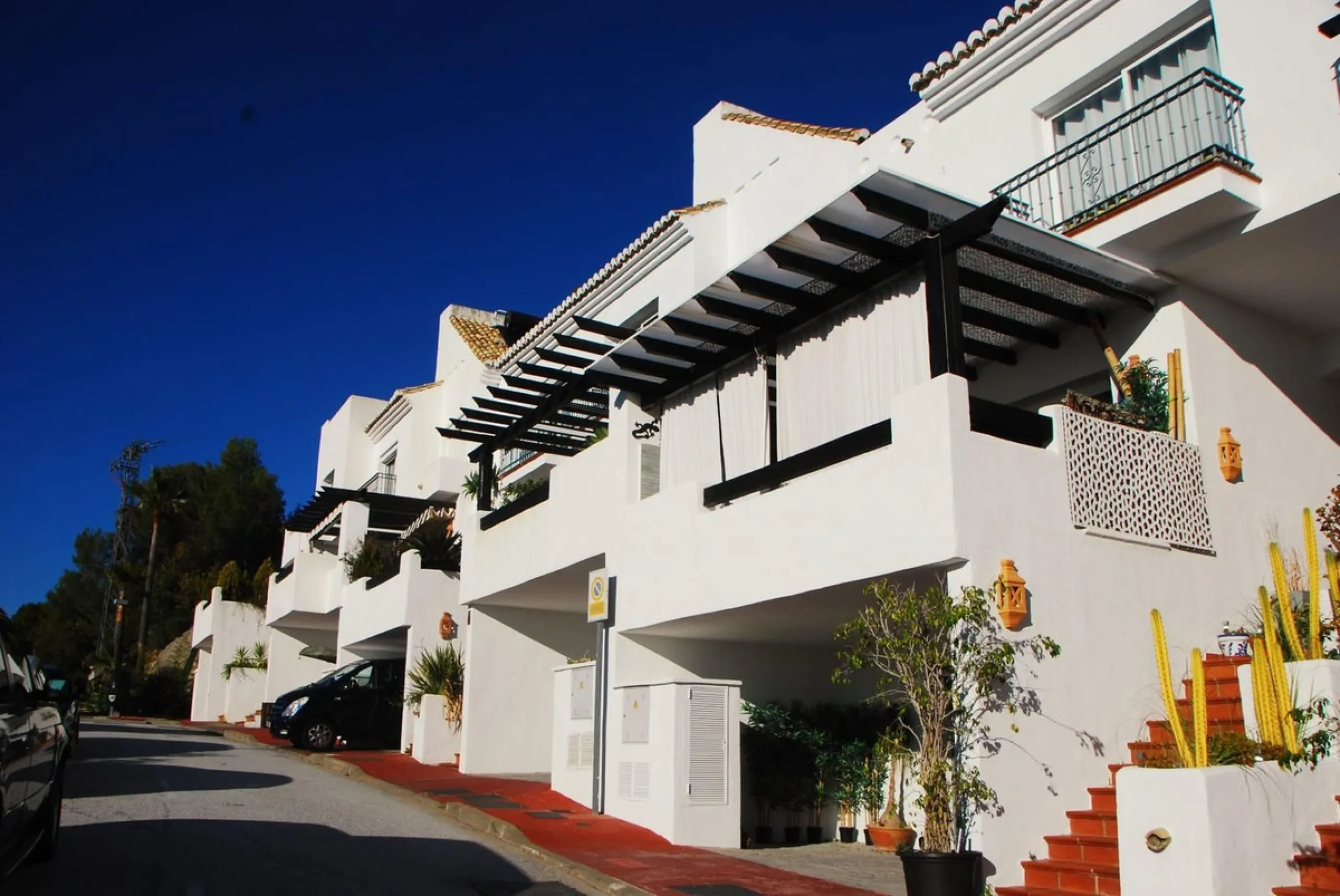 Exclusive semi-detached house in Zahara de Istán, just minutes from Marbella.