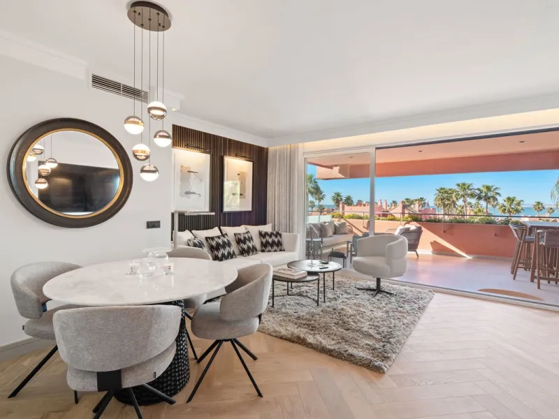 Apartment - Penthouse Duplex в продаже в Estepona, Málaga. В доме 3 спален и 2 ванных комнат. Площадь дома 156 м²