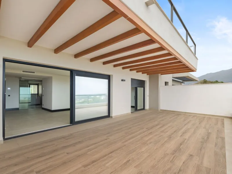 Apartment - Middle Floor Apartment в продаже в Marbella, Málaga. В доме 2 спален и 2 ванных комнат. Площадь дома 100 м²