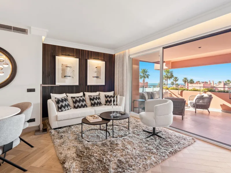 Apartment - Penthouse Duplex в продаже в Estepona, Málaga. В доме 3 спален и 2 ванных комнат. Площадь дома 156 м²