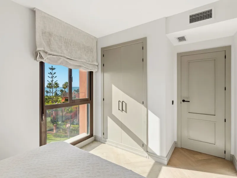 Apartment - Penthouse Duplex в продаже в Estepona, Málaga. В доме 3 спален и 2 ванных комнат. Площадь дома 156 м²