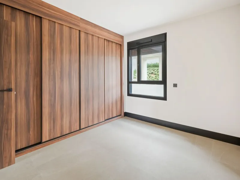 Apartment - Middle Floor Apartment в продаже в Marbella, Málaga. В доме 2 спален и 2 ванных комнат. Площадь дома 100 м²