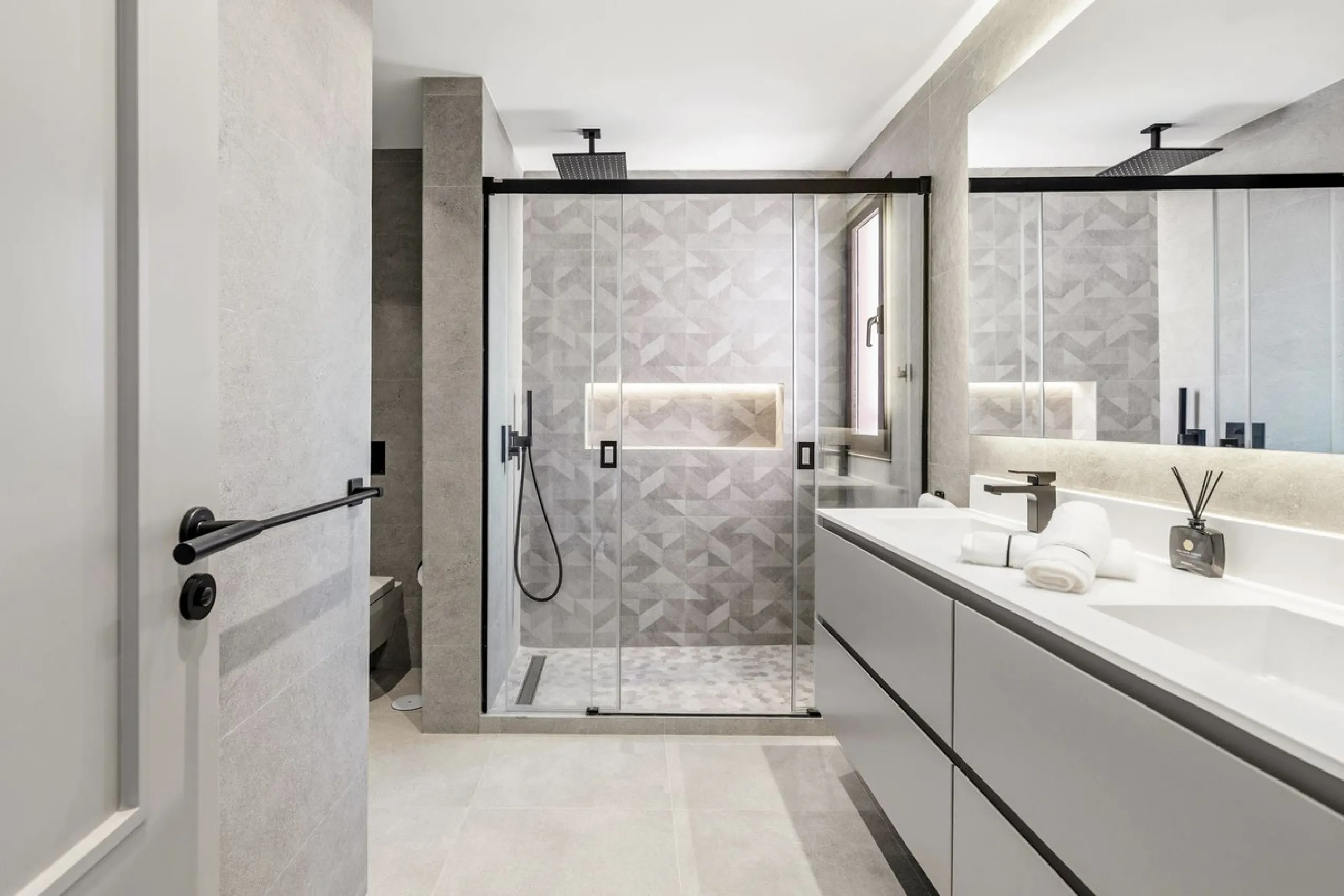 Apartment - Penthouse Duplex в продаже в Estepona, Málaga. В доме 3 спален и 2 ванных комнат. Площадь дома 156 м²