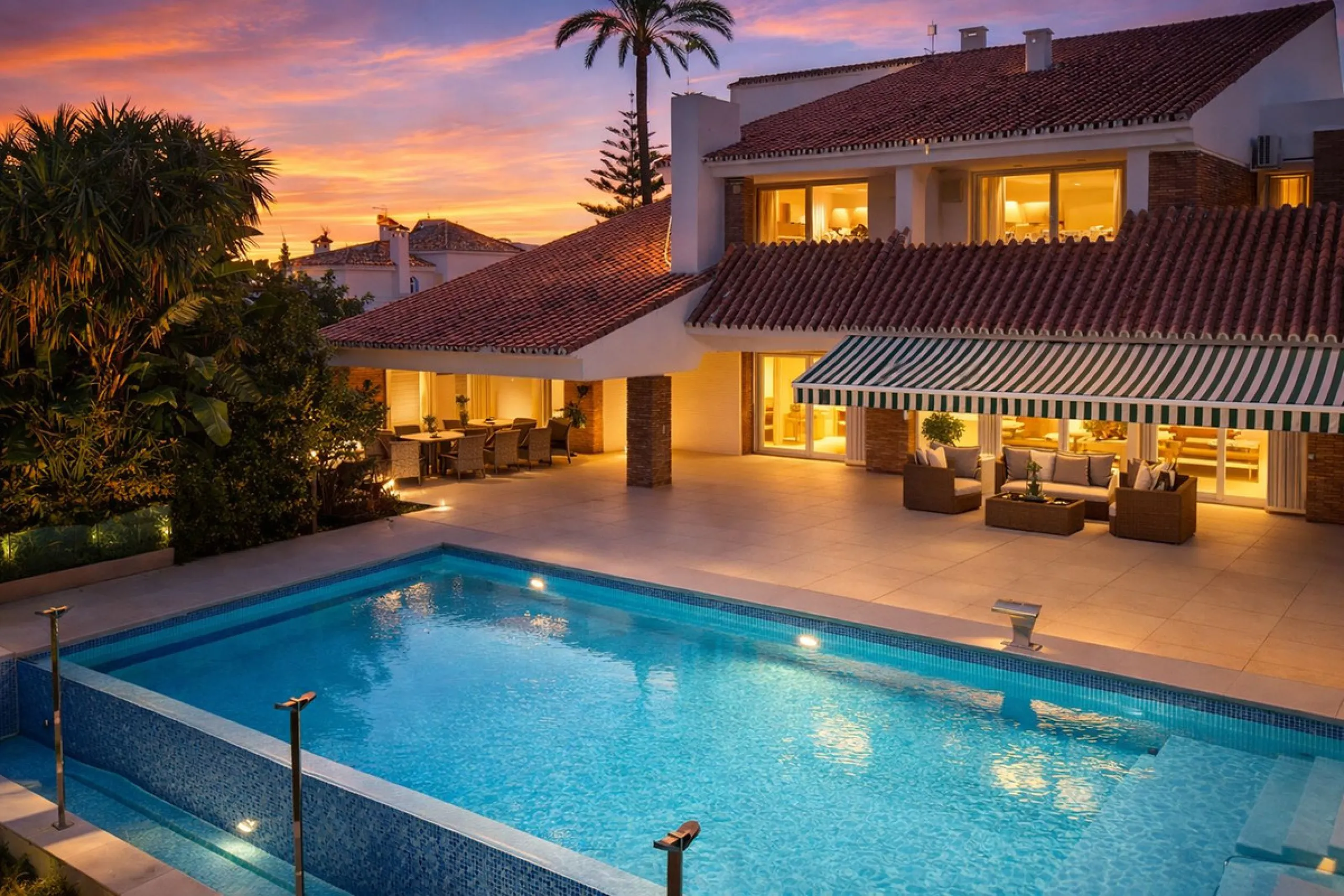 Elegant Marbella Estate on a Prime and Rare Plot — 800 meters Walking Distance to Puerto Banús. Unique Development Opportunity — 4,205m² Plot with Potential for Up to 4 Villas, or Plans for one large villa and separate Guest House, or to knock down and bu