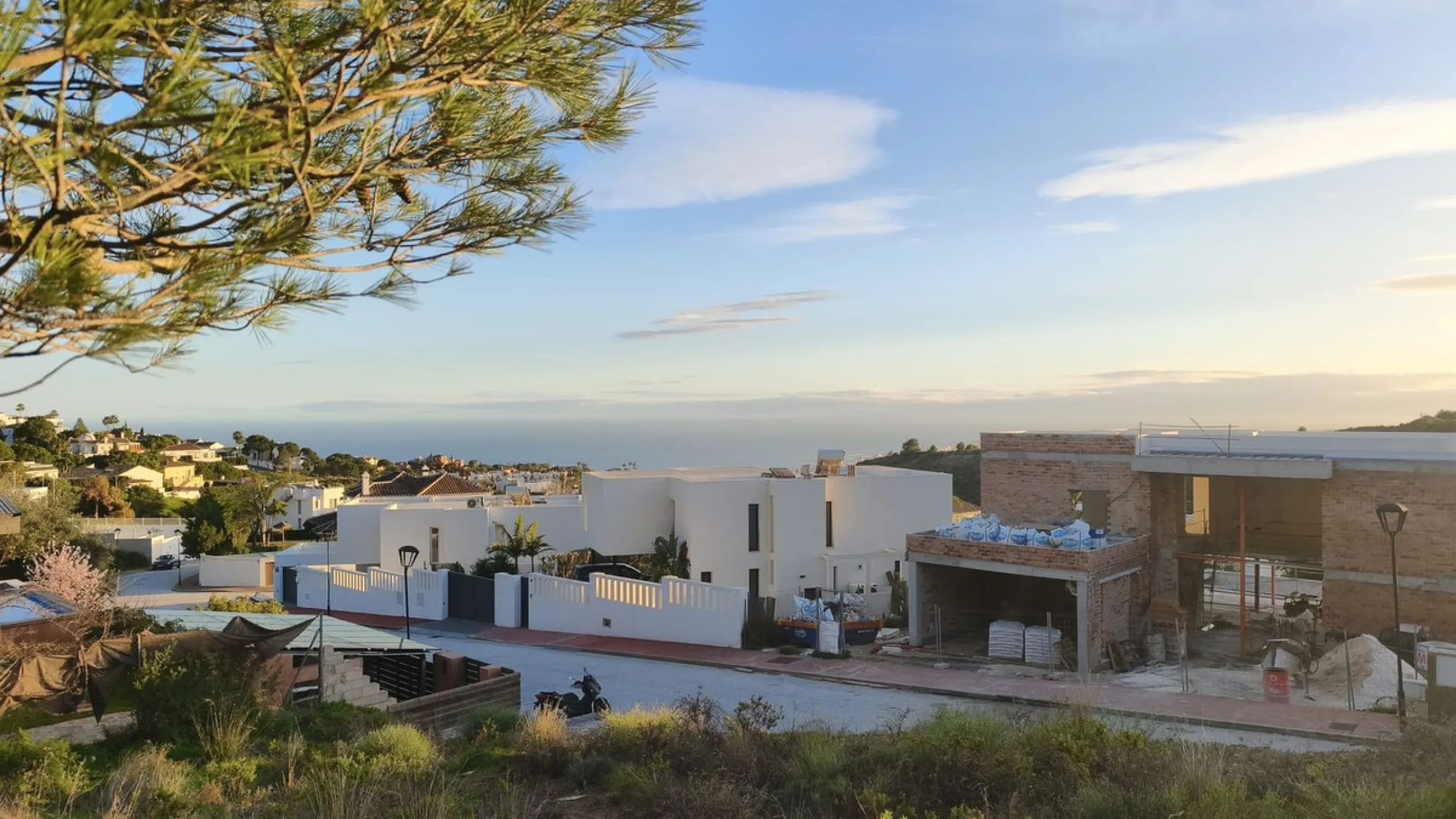 Plot - Residential Plot в продаже в Mijas, Málaga. Площадь дома 890 м². Площадь участка 662 м²