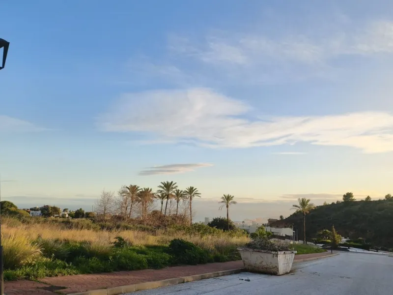 Plot - Residential Plot в продаже в Mijas, Málaga. Площадь дома 890 м². Площадь участка 662 м²