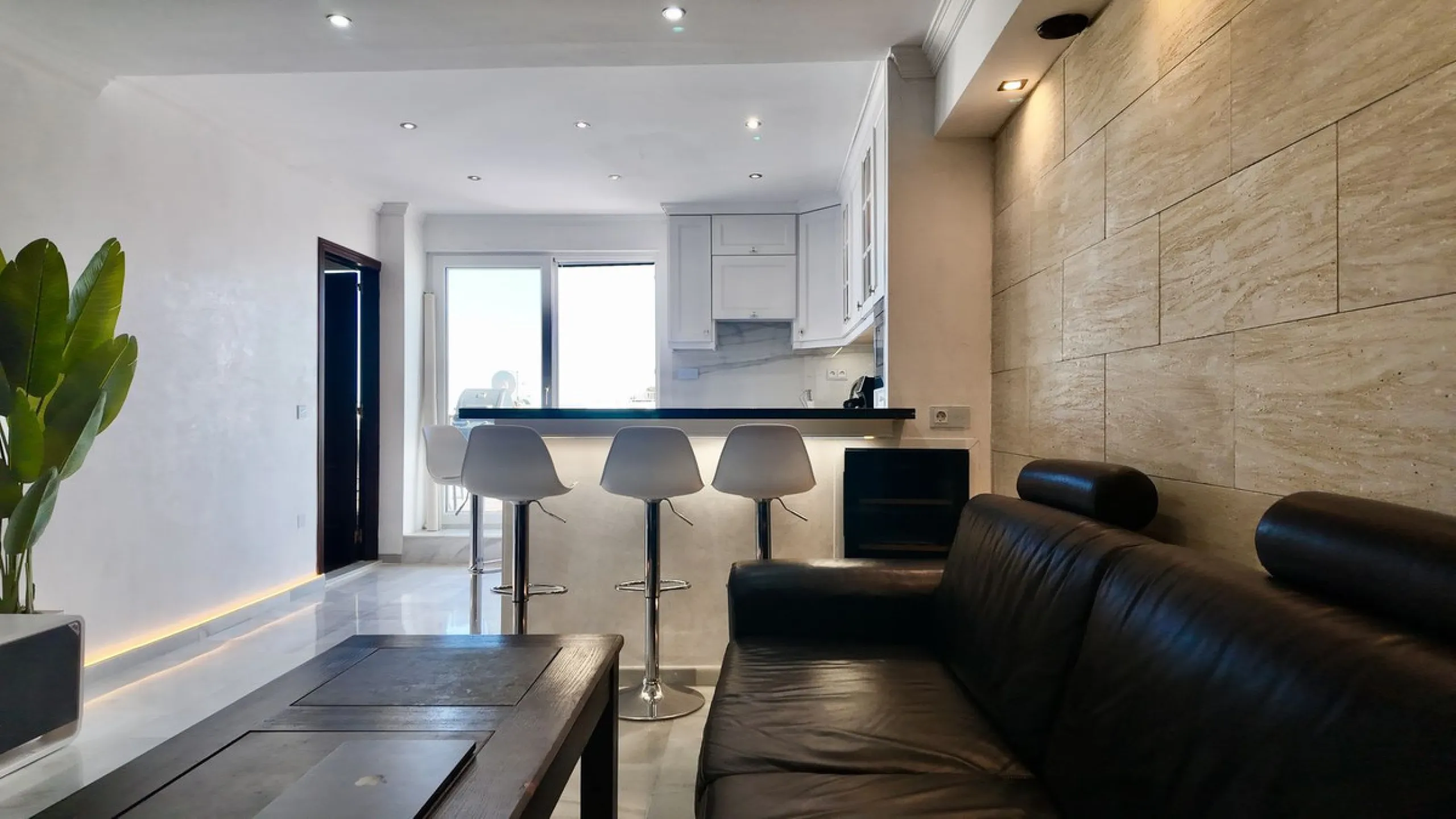 A fully renovated duplex penthouse with panoramic sea views, La Concha and Gibraltar for under €400,000 is a rare opportunity in Marbella.