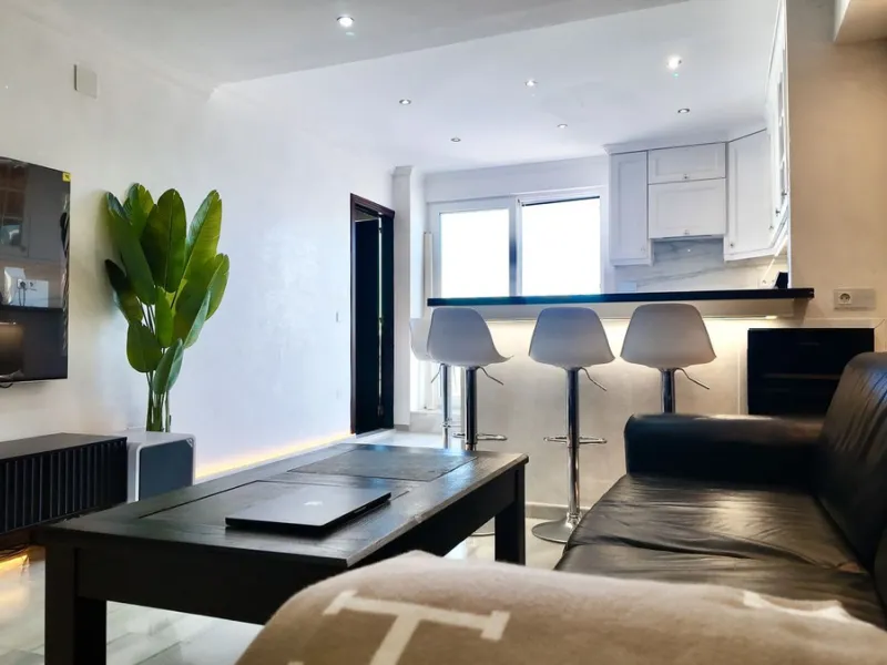 A fully renovated duplex penthouse with panoramic sea views, La Concha and Gibraltar for under €400,000 is a rare opportunity in Marbella.