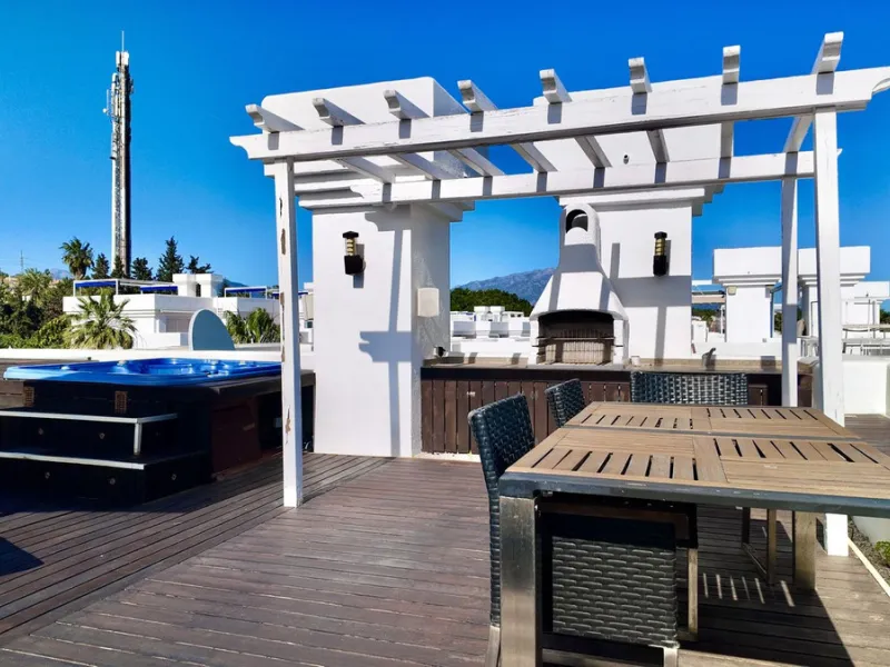 A fully renovated duplex penthouse with panoramic sea views, La Concha and Gibraltar for under €400,000 is a rare opportunity in Marbella.