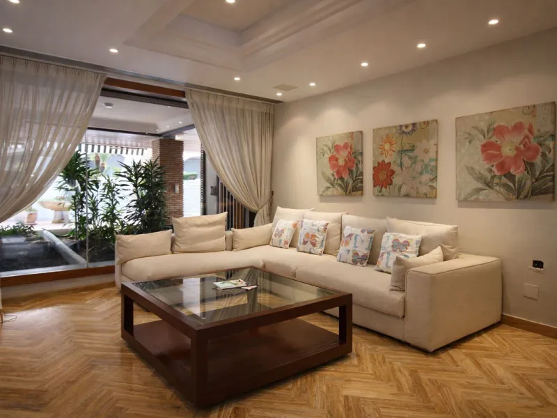 Elegant Marbella Estate on a Prime and Rare Plot — 800 meters Walking Distance to Puerto Banús. Unique Development Opportunity — 4,205m² Plot with Potential for Up to 4 Villas, or Plans for one large villa and separate Guest House, or to knock down and bu