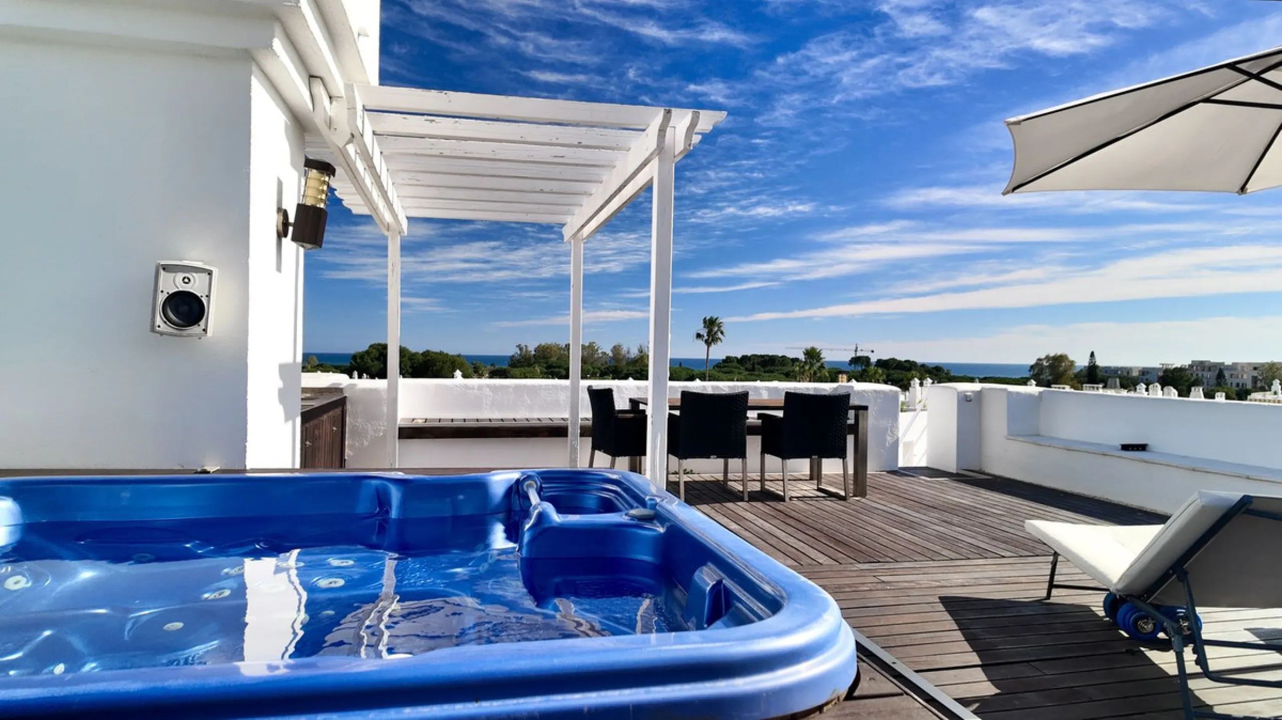 A fully renovated duplex penthouse with panoramic sea views, La Concha and Gibraltar for under €400,000 is a rare opportunity in Marbella.