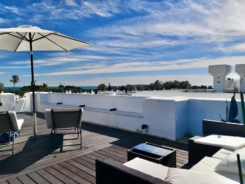 A fully renovated duplex penthouse with panoramic sea views, La Concha and Gibraltar for under €400,000 is a rare opportunity in Marbella.