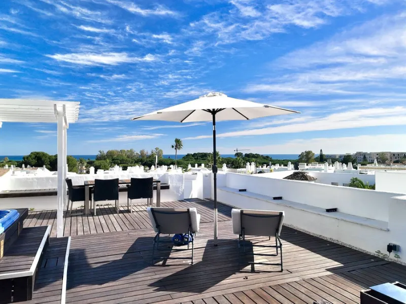A fully renovated duplex penthouse with panoramic sea views, La Concha and Gibraltar for under €400,000 is a rare opportunity in Marbella.