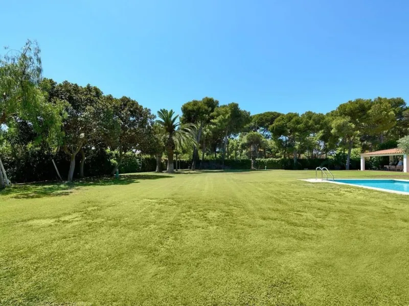 Exklusives Neubau-Villaprojekt in luxuriöser Lage in Terramar, Sitges