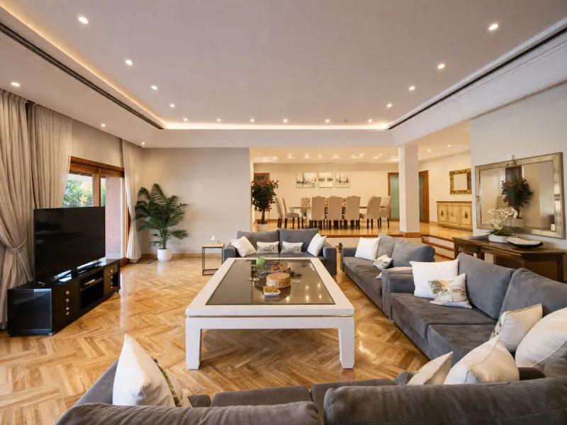 Elegant Marbella Estate on a Prime and Rare Plot — 800 meters Walking Distance to Puerto Banús. Unique Development Opportunity — 4,205m² Plot with Potential for Up to 4 Villas, or Plans for one large villa and separate Guest House, or to knock down and bu