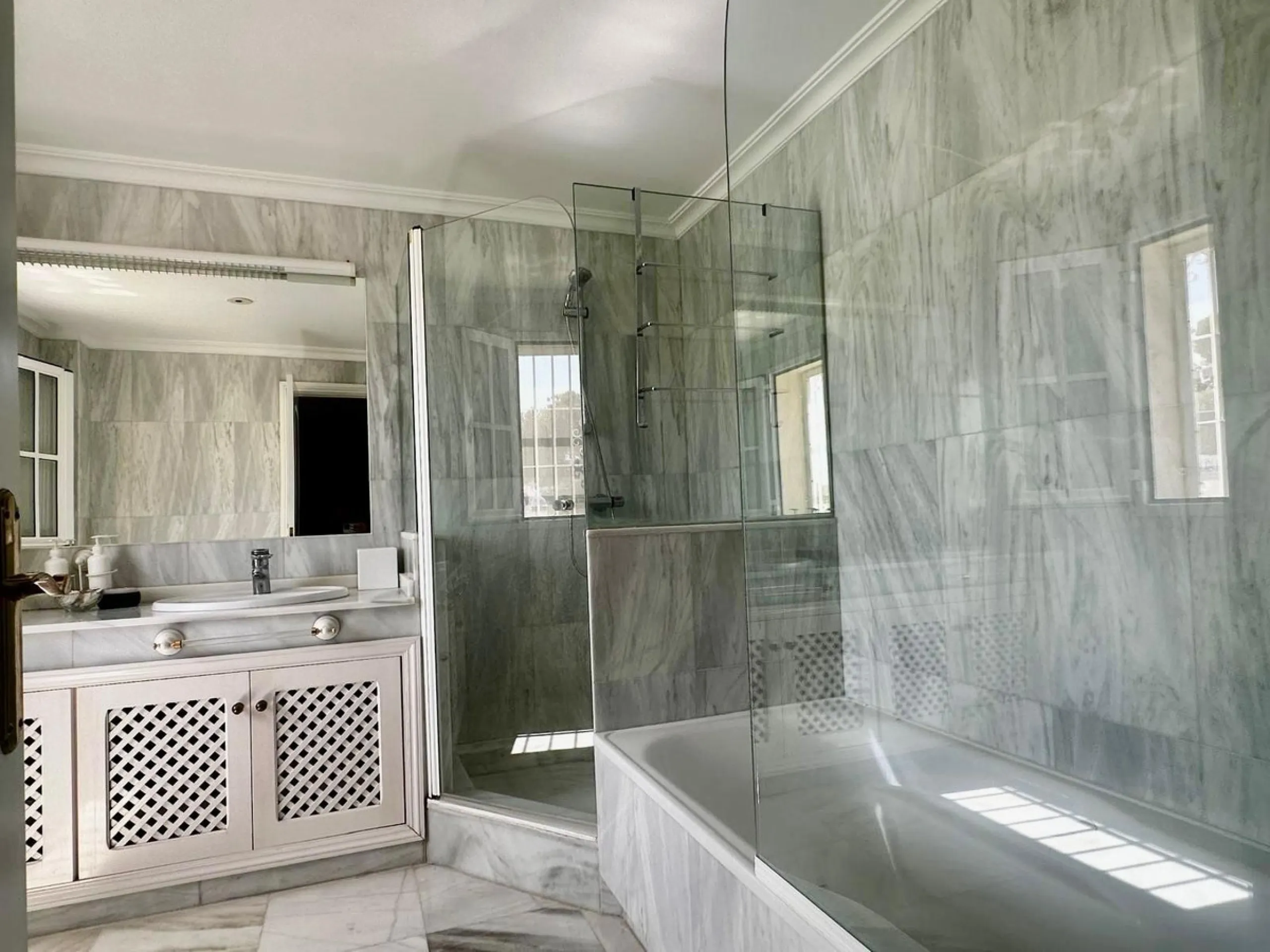 NEW EXCLUSIVE LISTING!!