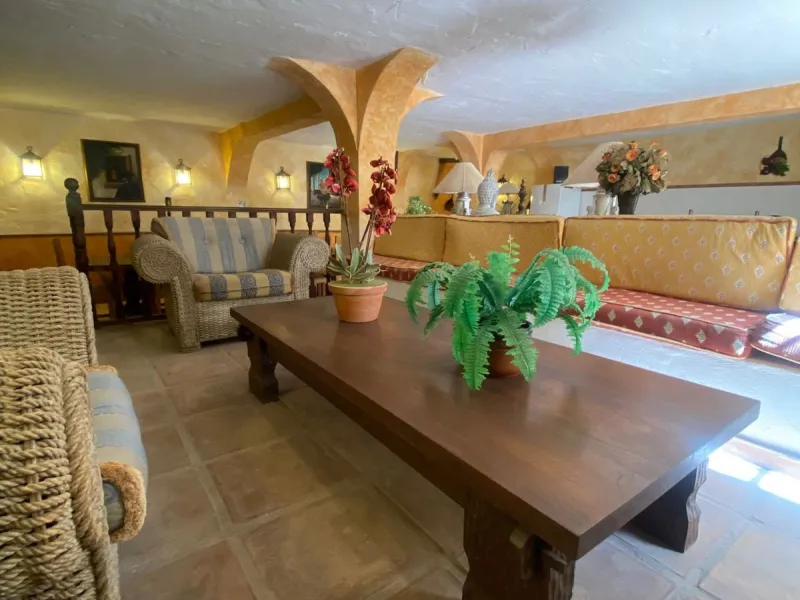 NEW EXCLUSIVE LISTING!!