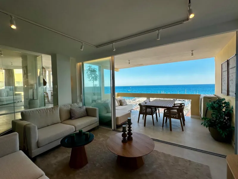 Apartment - Top Floor Apartment в продаже в Marbella, Málaga. В доме 3 спален и 2 ванных комнат. Площадь дома 152 м²