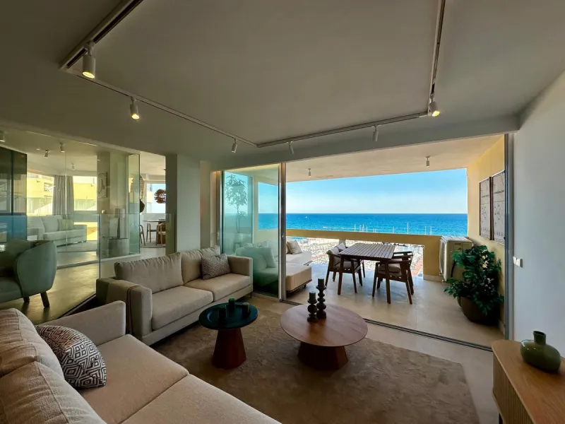 Apartment - Top Floor Apartment в продаже в Marbella, Málaga. В доме 3 спален и 2 ванных комнат. Площадь дома 152 м²