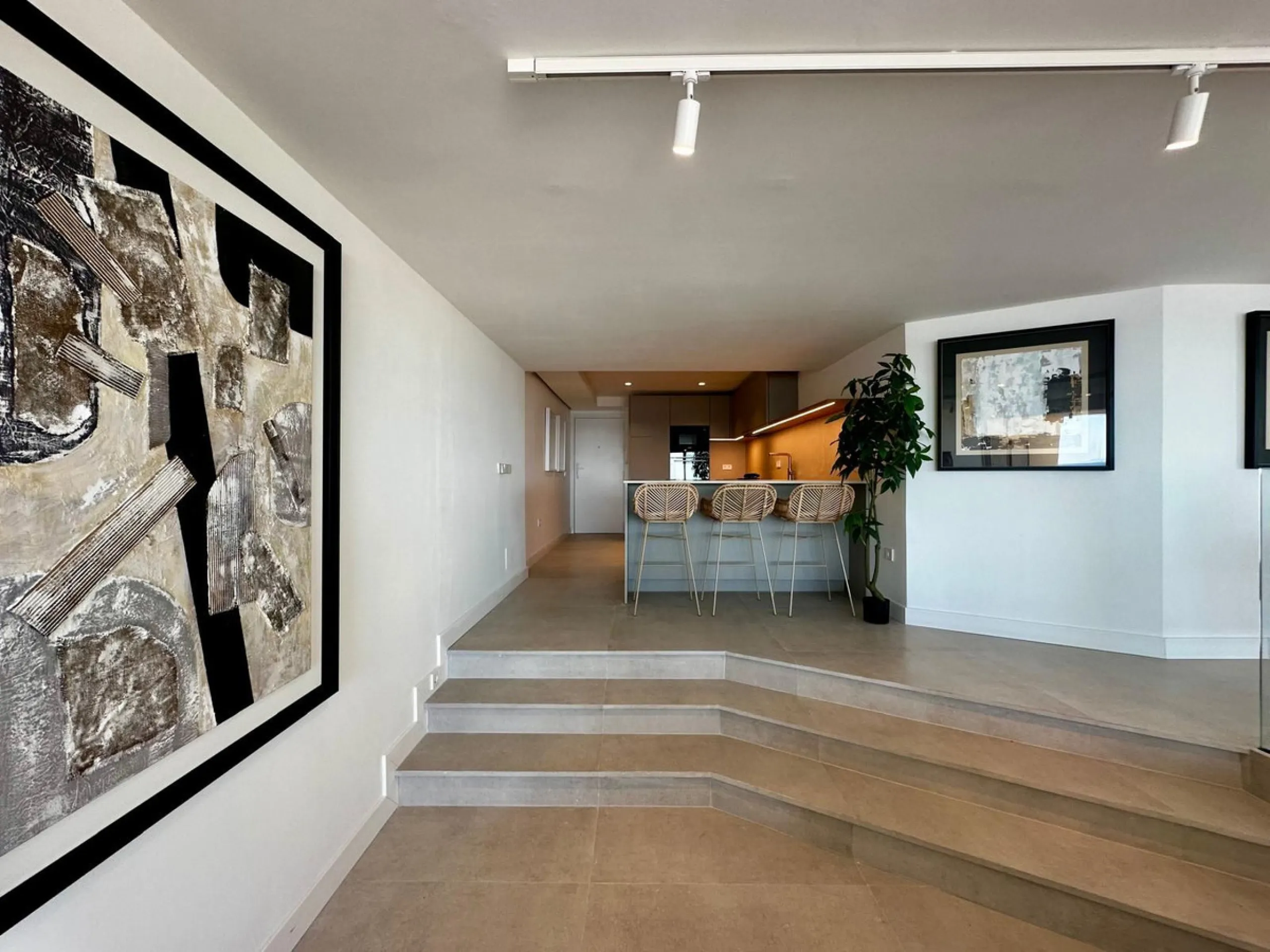 Apartment - Top Floor Apartment в продаже в Marbella, Málaga. В доме 3 спален и 2 ванных комнат. Площадь дома 152 м²