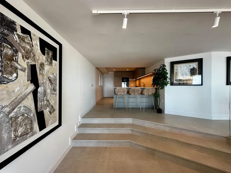 Apartment - Top Floor Apartment в продаже в Marbella, Málaga. В доме 3 спален и 2 ванных комнат. Площадь дома 152 м²