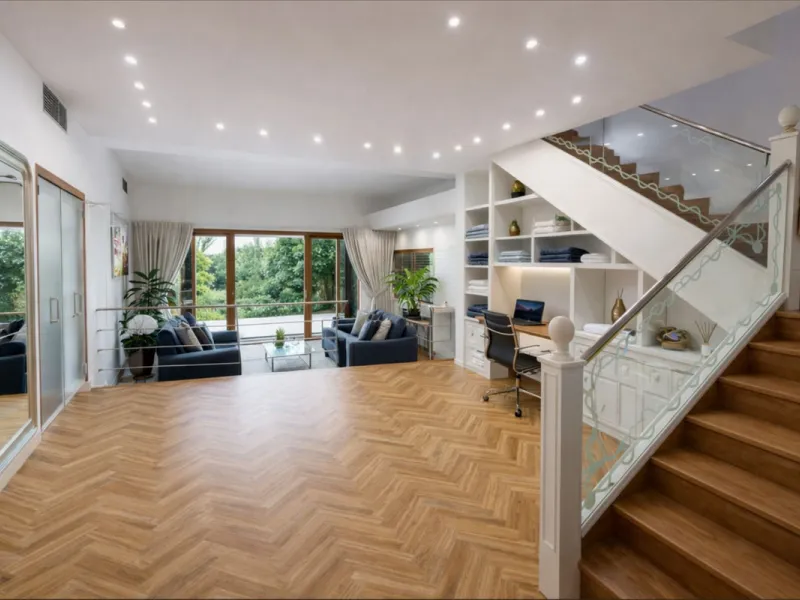 Elegant Marbella Estate on a Prime and Rare Plot — 800 meters Walking Distance to Puerto Banús. Unique Development Opportunity — 4,205m² Plot with Potential for Up to 4 Villas, or Plans for one large villa and separate Guest House, or to knock down and bu