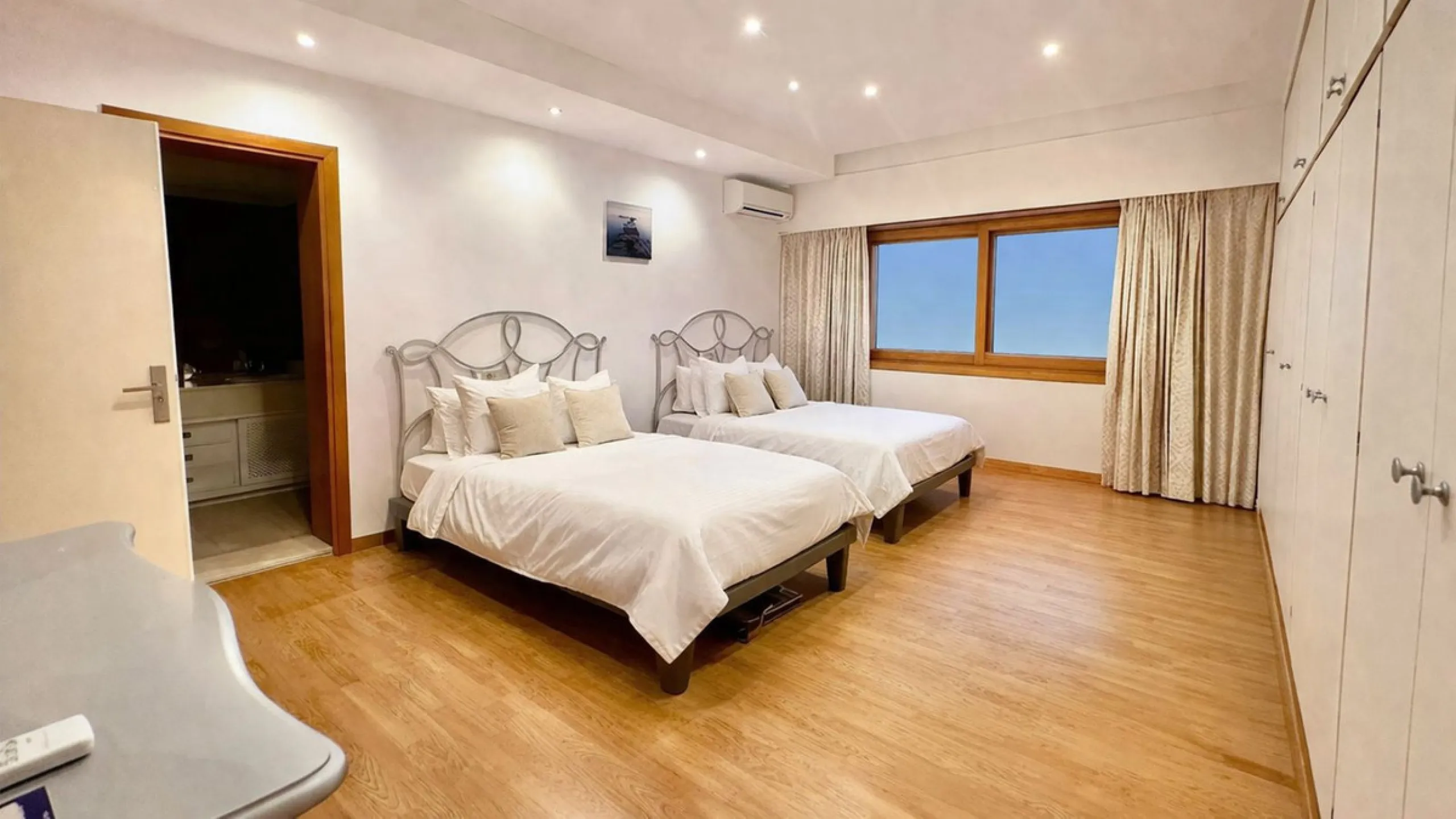 Elegant Marbella Estate on a Prime and Rare Plot — 800 meters Walking Distance to Puerto Banús. Unique Development Opportunity — 4,205m² Plot with Potential for Up to 4 Villas, or Plans for one large villa and separate Guest House, or to knock down and bu