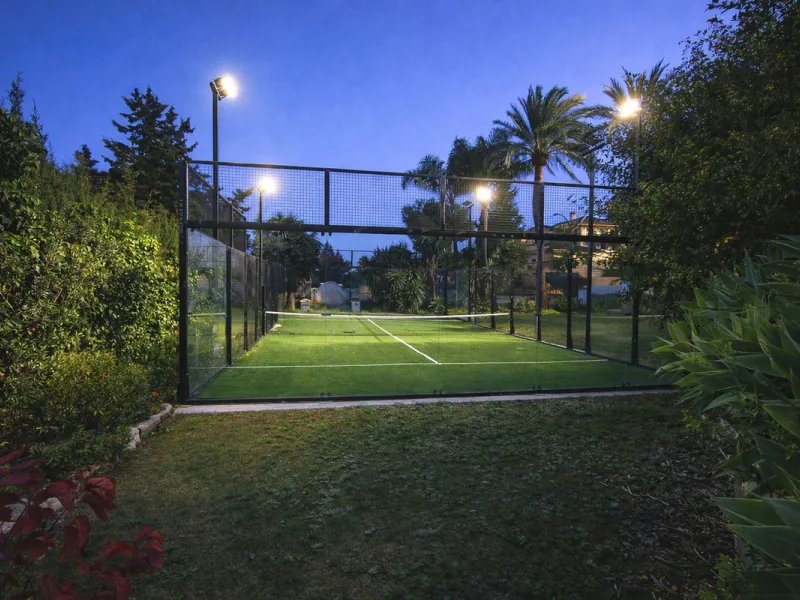 Elegant Marbella Estate on a Prime and Rare Plot — 800 meters Walking Distance to Puerto Banús. Unique Development Opportunity — 4,205m² Plot with Potential for Up to 4 Villas, or Plans for one large villa and separate Guest House, or to knock down and bu