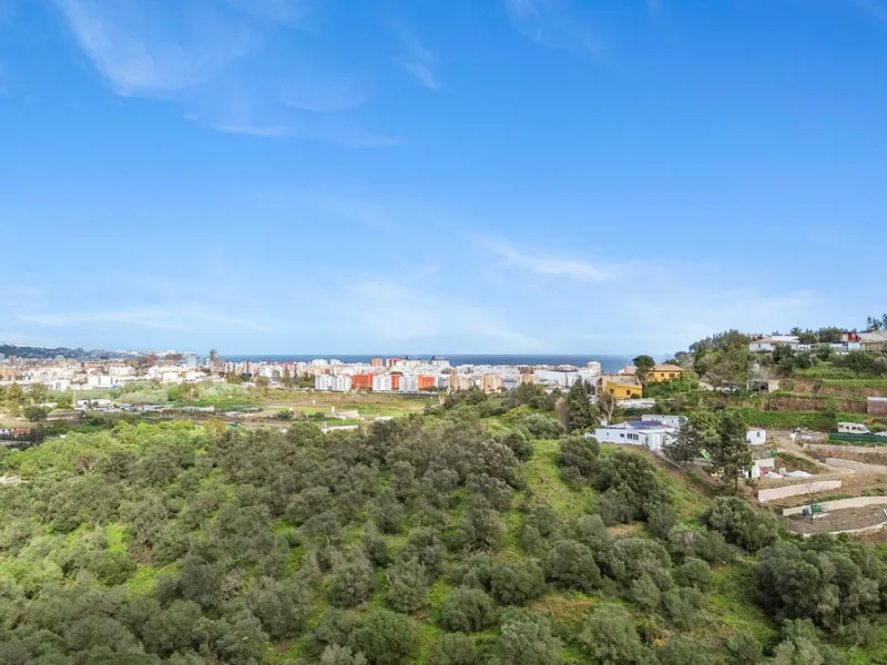Discover this beautiful 3-bedroom, 2-bathroom apartment in Hacienda el Sueño, an exclusive residential community set in Mijas on the stunning Costa del Sol.