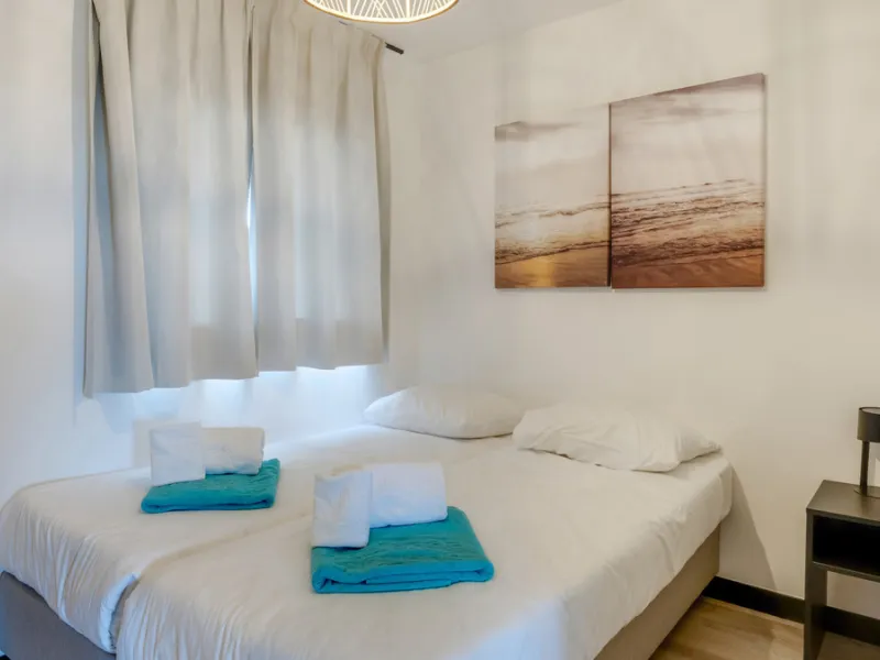 Discover this beautiful 3-bedroom, 2-bathroom apartment in Hacienda el Sueño, an exclusive residential community set in Mijas on the stunning Costa del Sol.