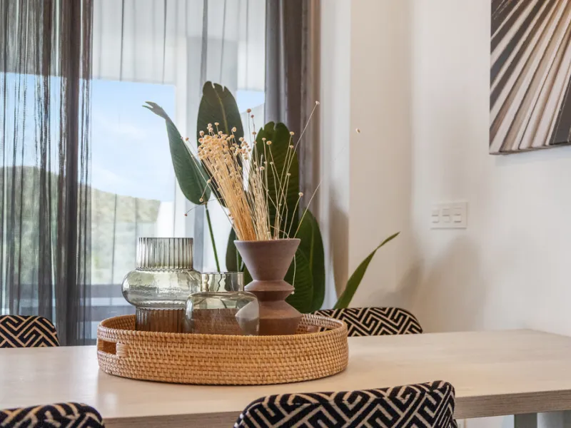 Discover this beautiful 3-bedroom, 2-bathroom apartment in Hacienda el Sueño, an exclusive residential community set in Mijas on the stunning Costa del Sol.