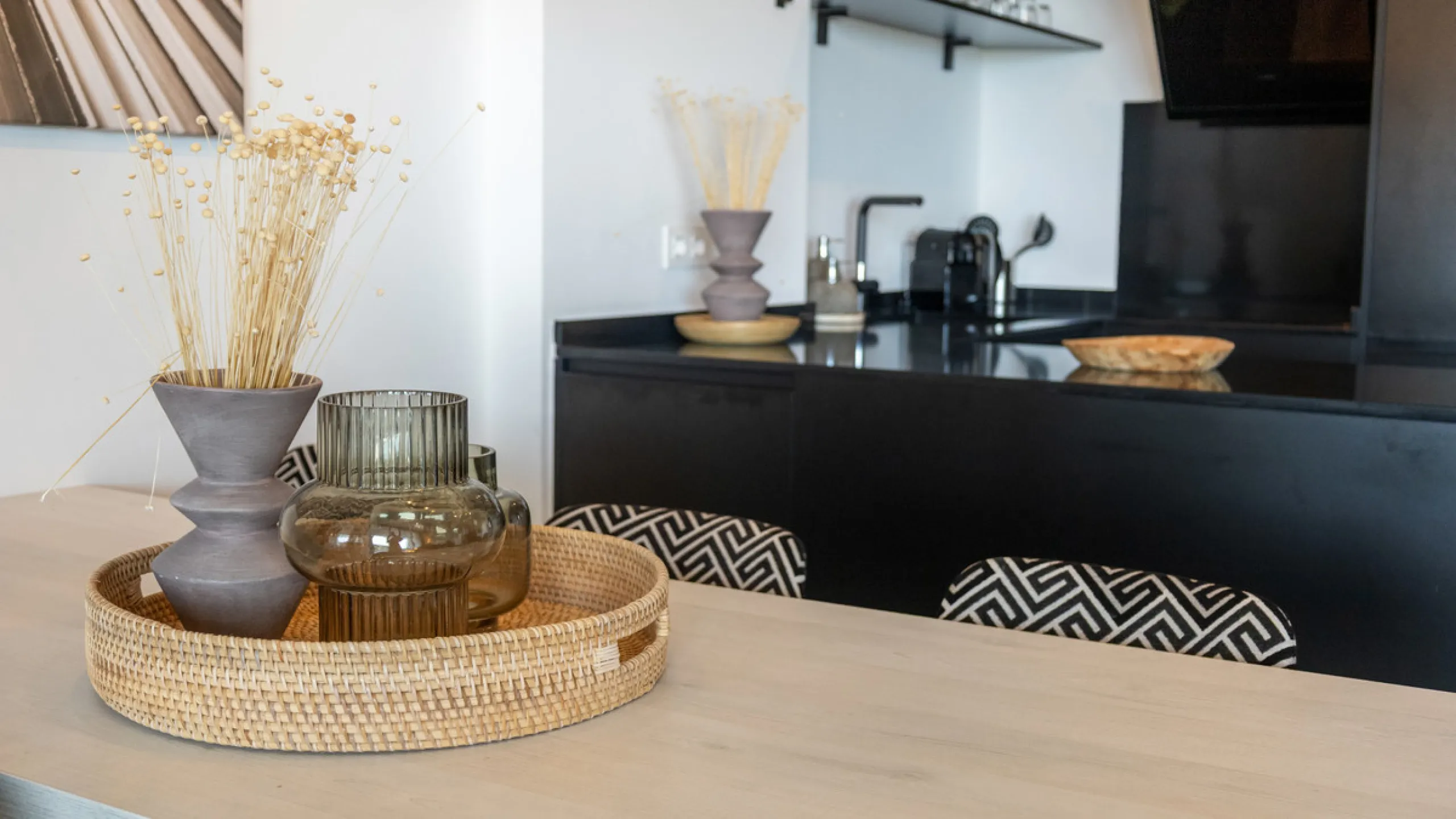 Discover this beautiful 3-bedroom, 2-bathroom apartment in Hacienda el Sueño, an exclusive residential community set in Mijas on the stunning Costa del Sol.