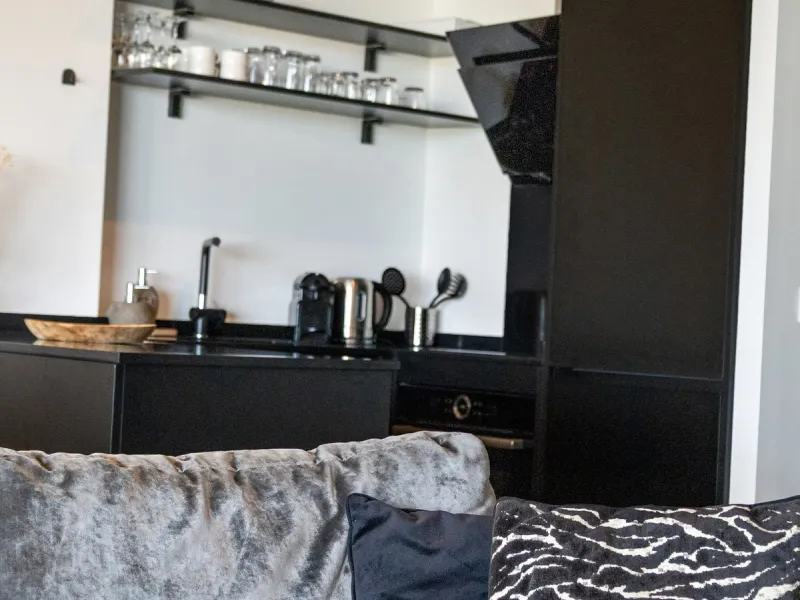 Discover this beautiful 3-bedroom, 2-bathroom apartment in Hacienda el Sueño, an exclusive residential community set in Mijas on the stunning Costa del Sol.