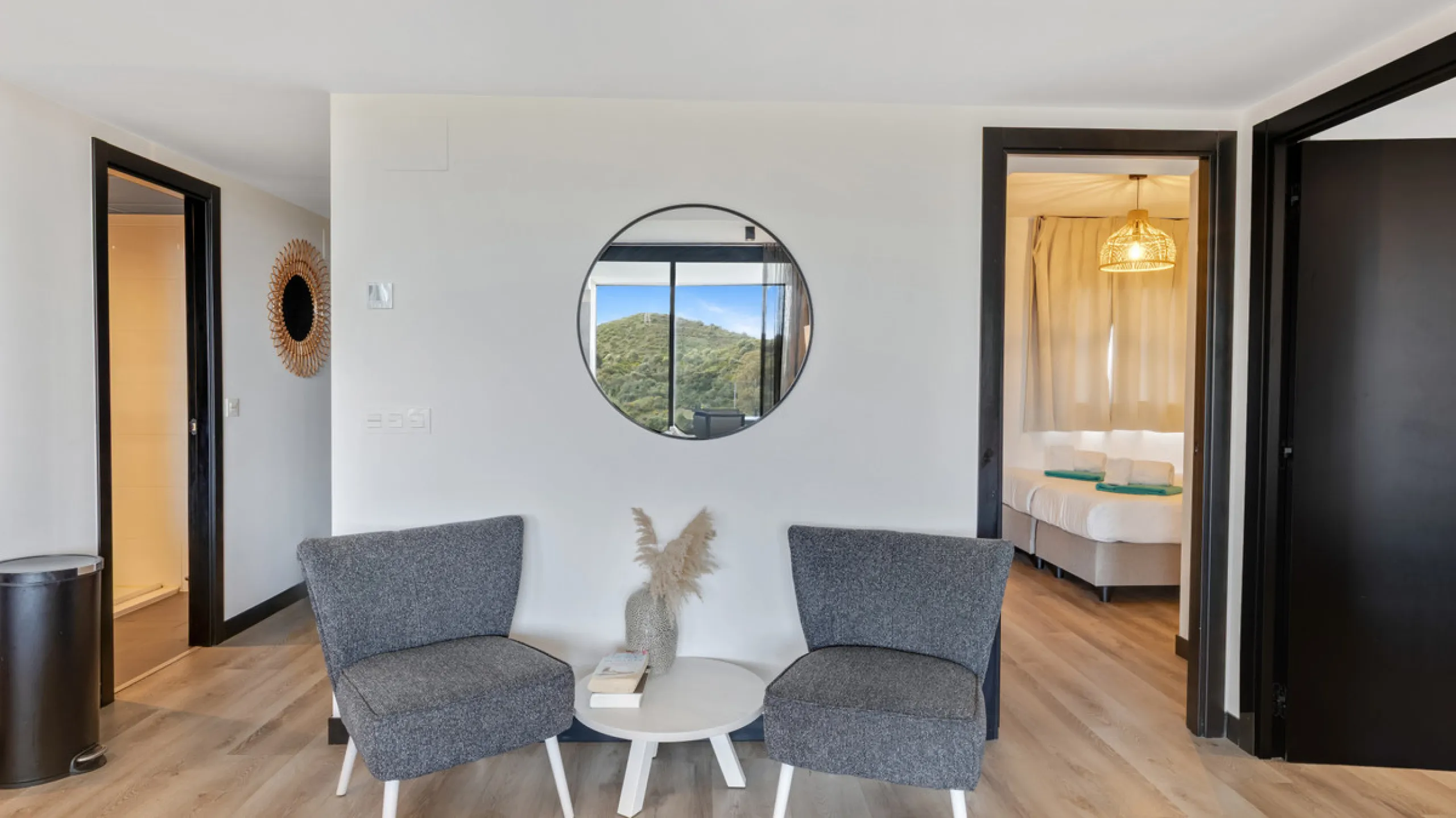 Discover this beautiful 3-bedroom, 2-bathroom apartment in Hacienda el Sueño, an exclusive residential community set in Mijas on the stunning Costa del Sol.