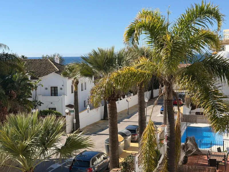 Apartment - Middle Floor Apartment в продаже в Marbella, Málaga. В доме 3 спален и 2 ванных комнат. Площадь дома 103 м²